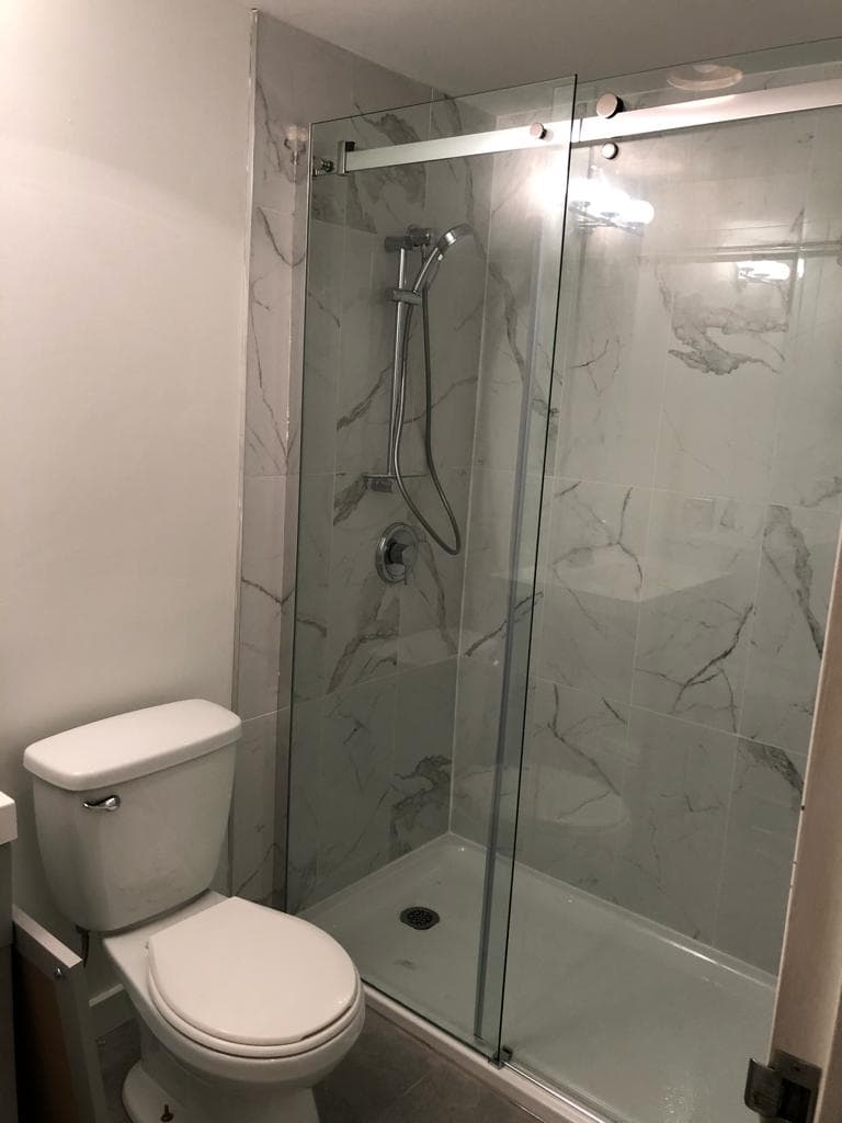 Lonsdale 3rd exterior detail