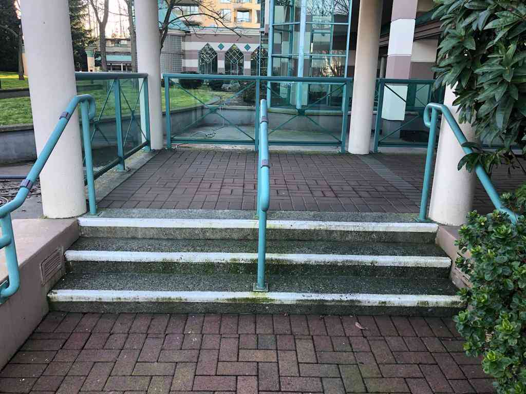 West Royal residence detail