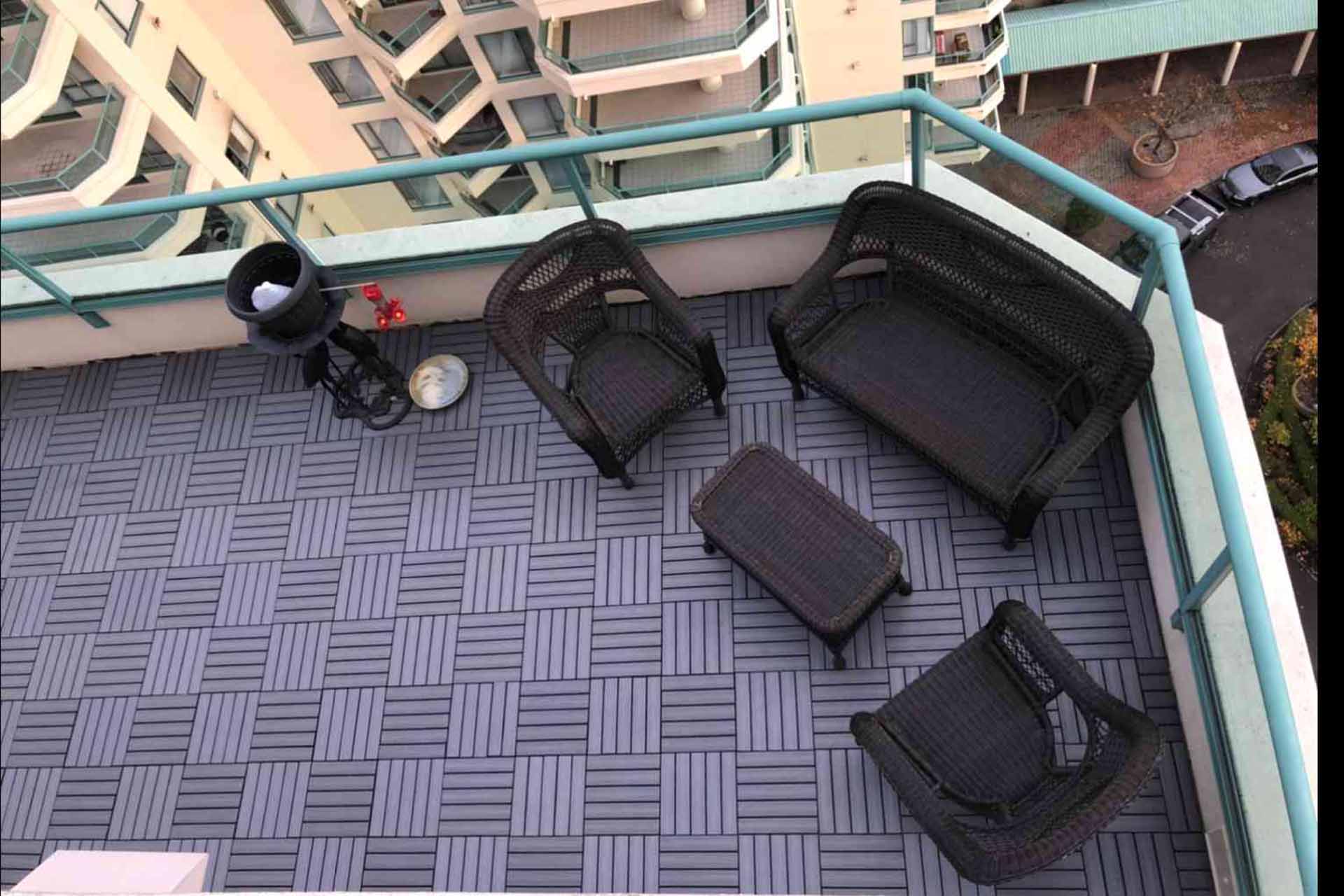 Tile replacing detail